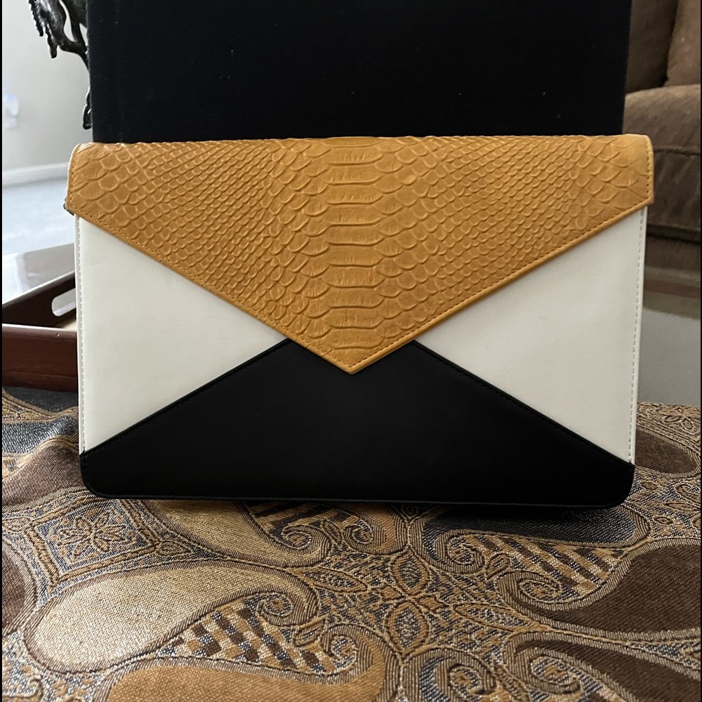 SORIAL - Beautiful tricolor clutch bag by SORIAL NY. Shoulder chain optional.